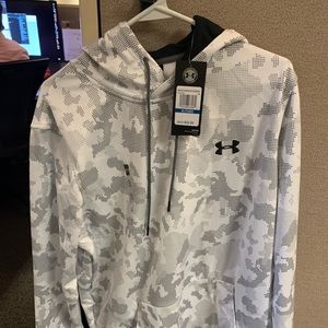 Brand new! Men’s under armour hoodie!